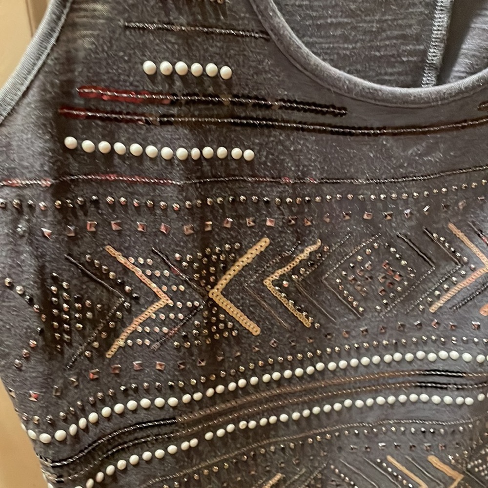 Maurices Tank - Picture 2 of 4